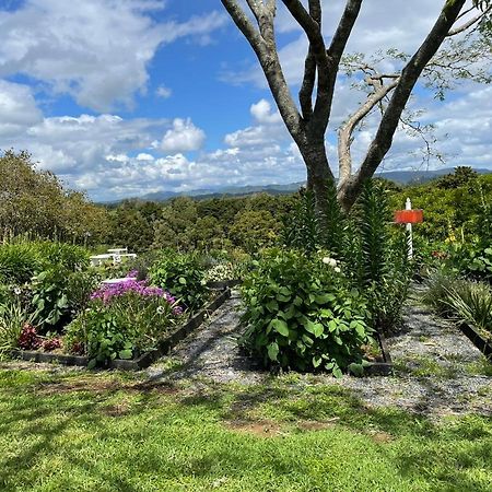 St Karas Cottage - St Enoch And St Elijah Monastery Kaikohe Экстерьер фото